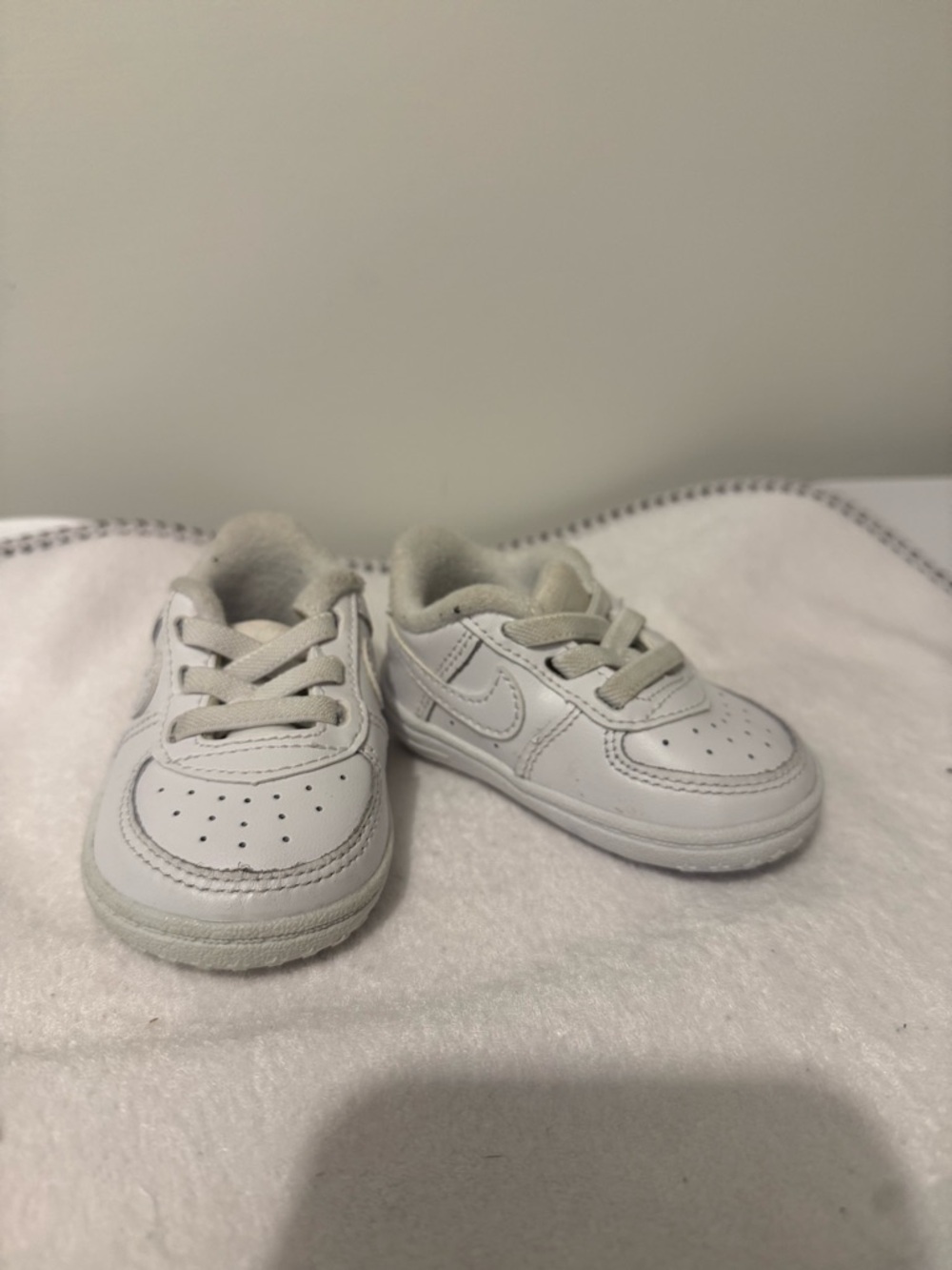Nike Kids White Low-Top Leather Sneakers